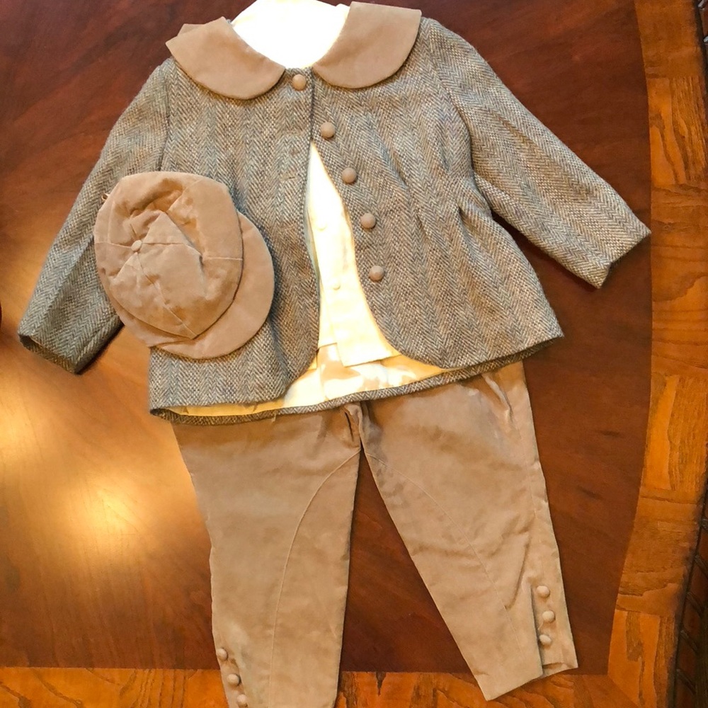 Suede and tweed Fall riding suit